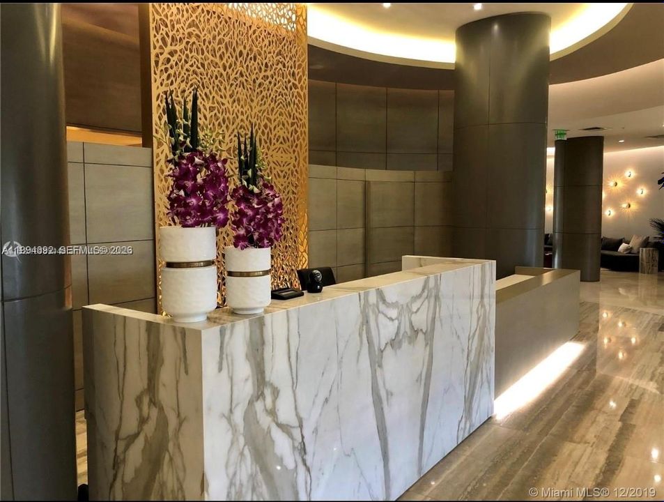 Activo con contrato: $1,050,000 (2 camas, 2 baños, 1056 Pies cuadrados)
