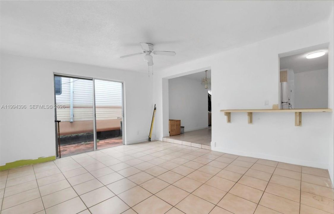 Vendido Recientemente: $574,900 (3 camas, 2 baños, 1336 Pies cuadrados)