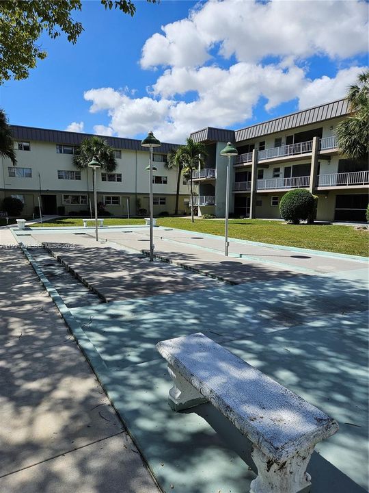 Active With Contract: $1,500 (1 beds, 1 baths, 765 Square Feet)