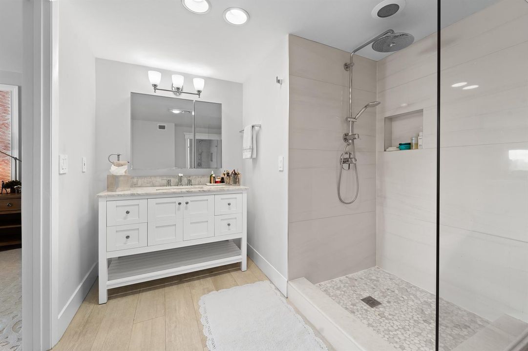 1801SFlaglerDr11-1