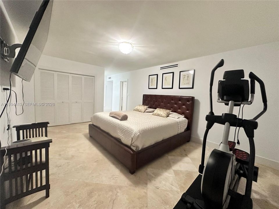 出租: $3,850 (2 贝兹, 2 浴室, 1195 平方英尺)