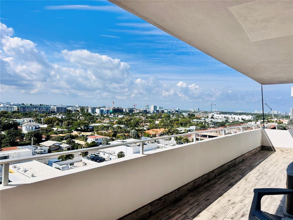 出租: $3,850 (2 贝兹, 2 浴室, 1195 平方英尺)