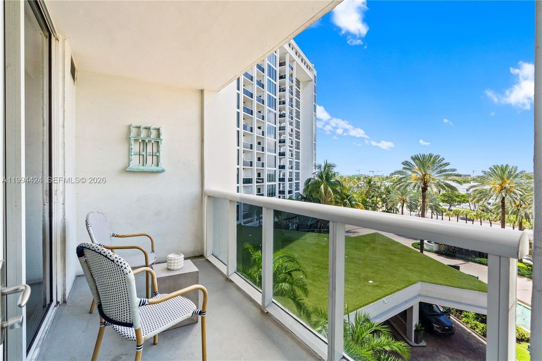 Activo con contrato: $657,000 (1 camas, 1 baños, 896 Pies cuadrados)