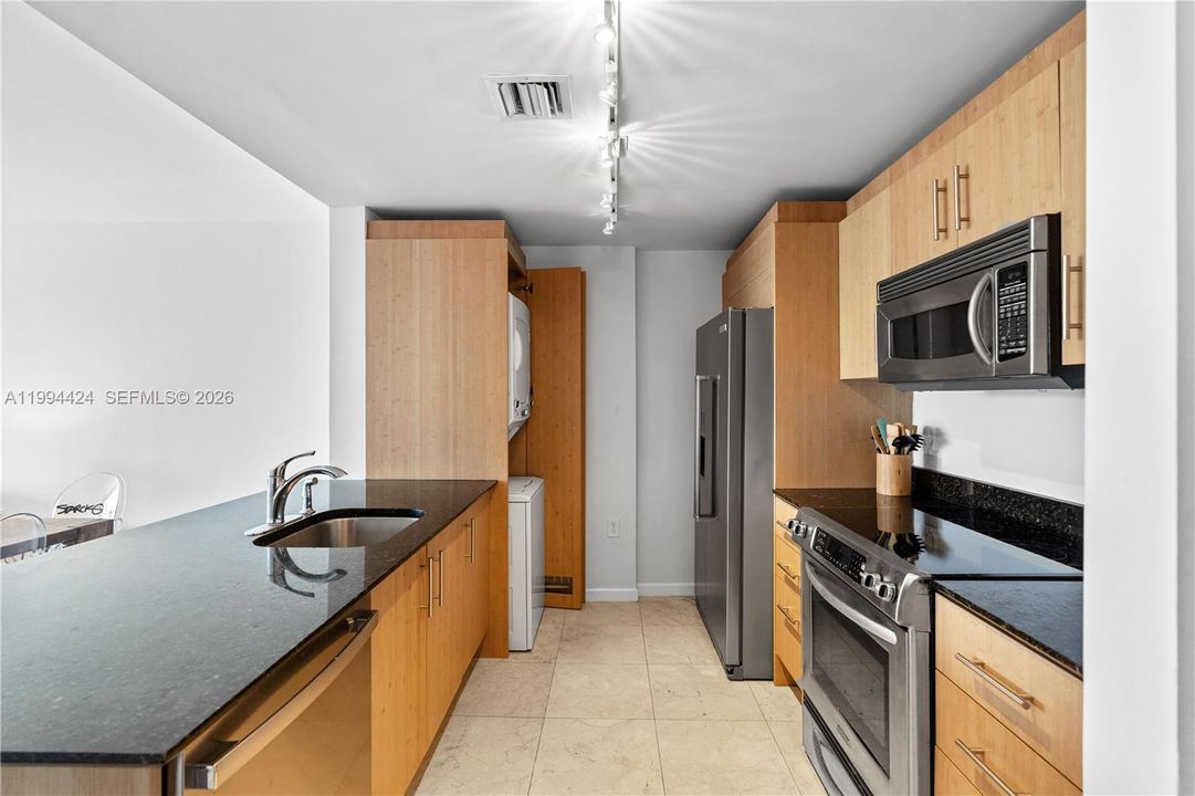 Activo con contrato: $657,000 (1 camas, 1 baños, 896 Pies cuadrados)