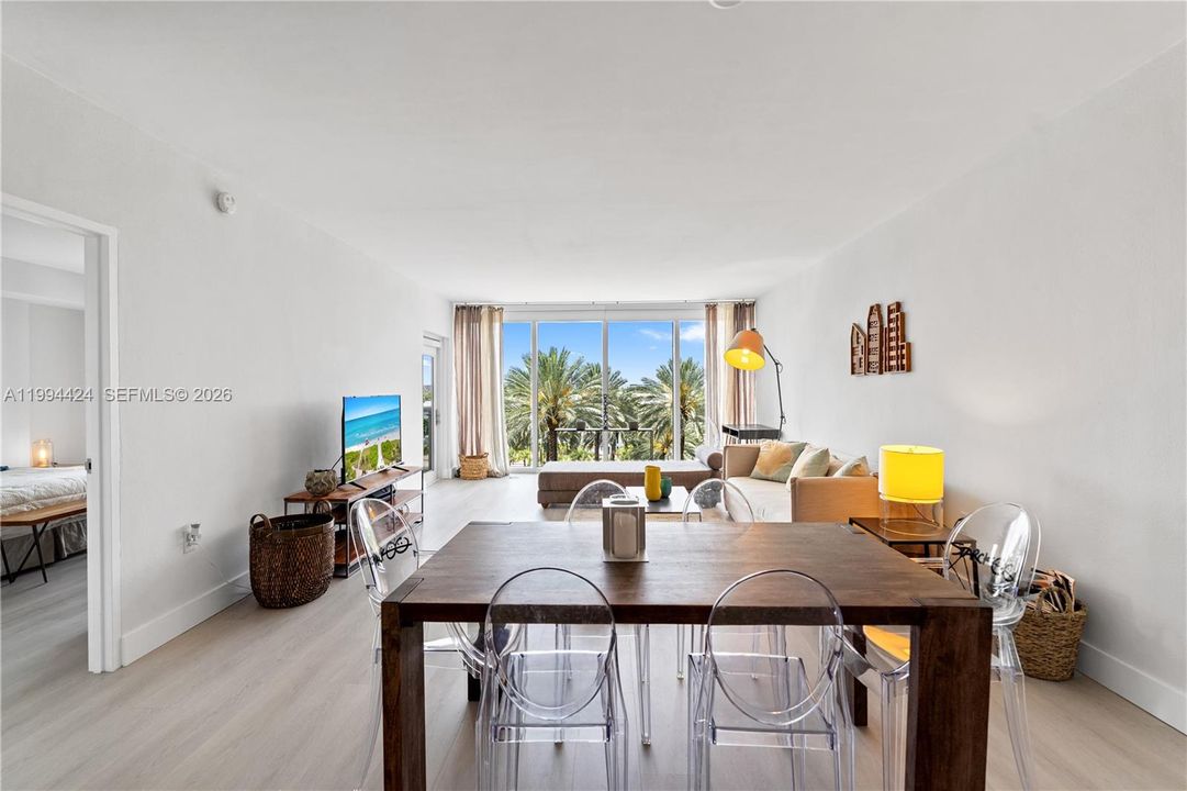 Activo con contrato: $657,000 (1 camas, 1 baños, 896 Pies cuadrados)