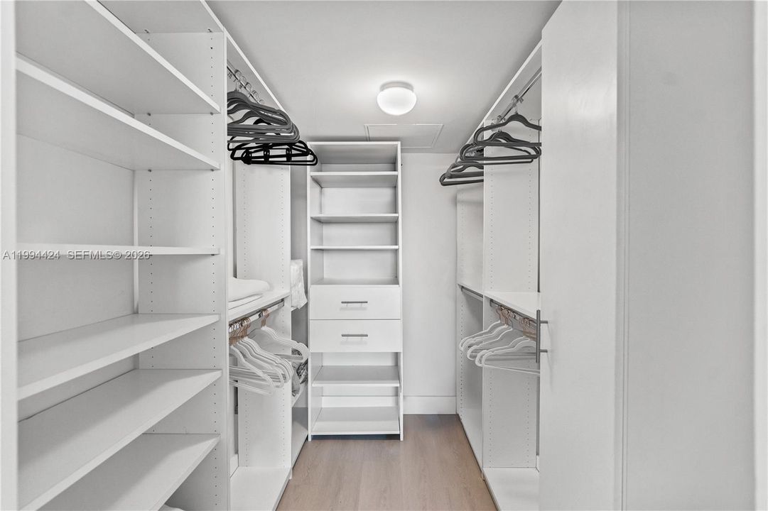 Activo con contrato: $657,000 (1 camas, 1 baños, 896 Pies cuadrados)