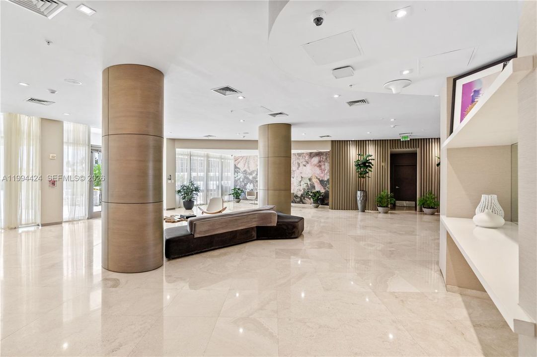 Activo con contrato: $657,000 (1 camas, 1 baños, 896 Pies cuadrados)