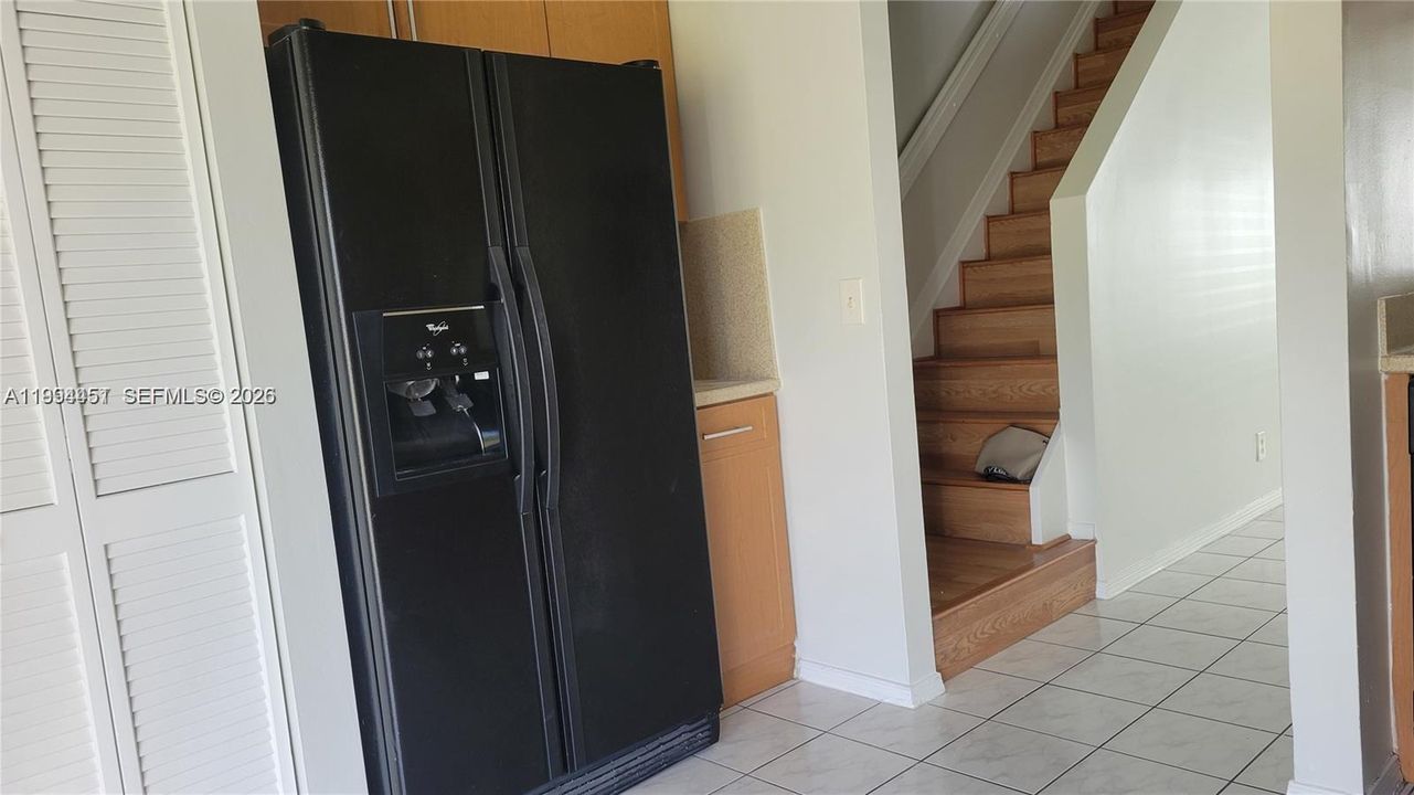 For Sale: $410,000 (2 beds, 2 baths, 1110 Square Feet)