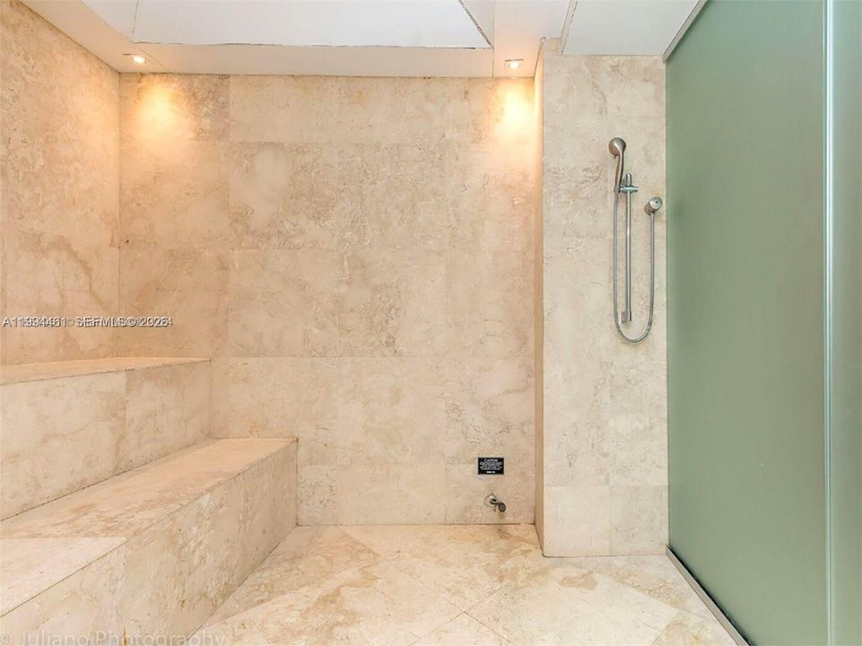 Недавно продано: $1,599,000 (3 спален, 3 ванн, 2403 Квадратных фут)