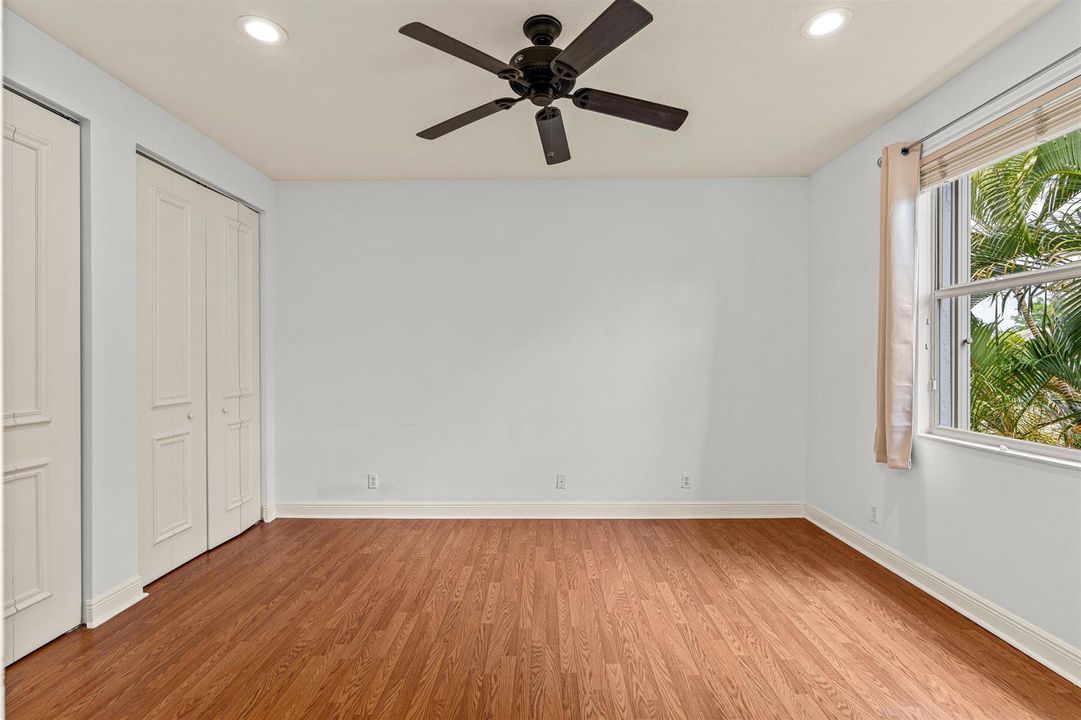 BEDROOM_5_STRAIGHT_DT