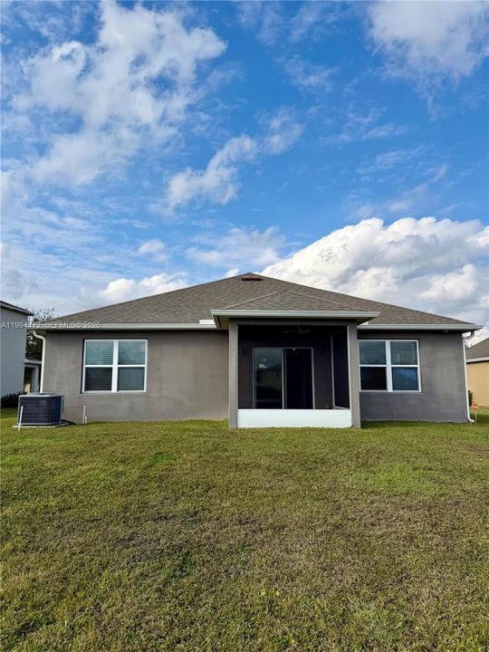 For Rent: $4,200 (4 beds, 2 baths, 1934 Square Feet)