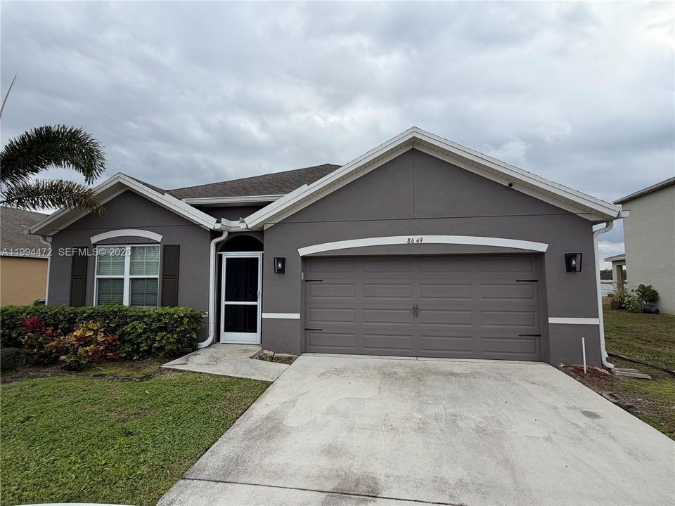 For Rent: $4,200 (4 beds, 2 baths, 1934 Square Feet)