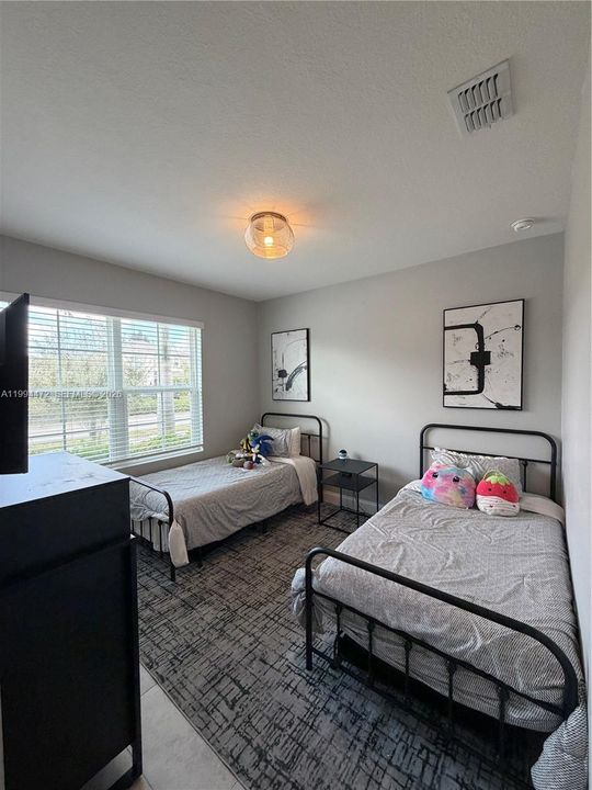 For Rent: $4,200 (4 beds, 2 baths, 1934 Square Feet)