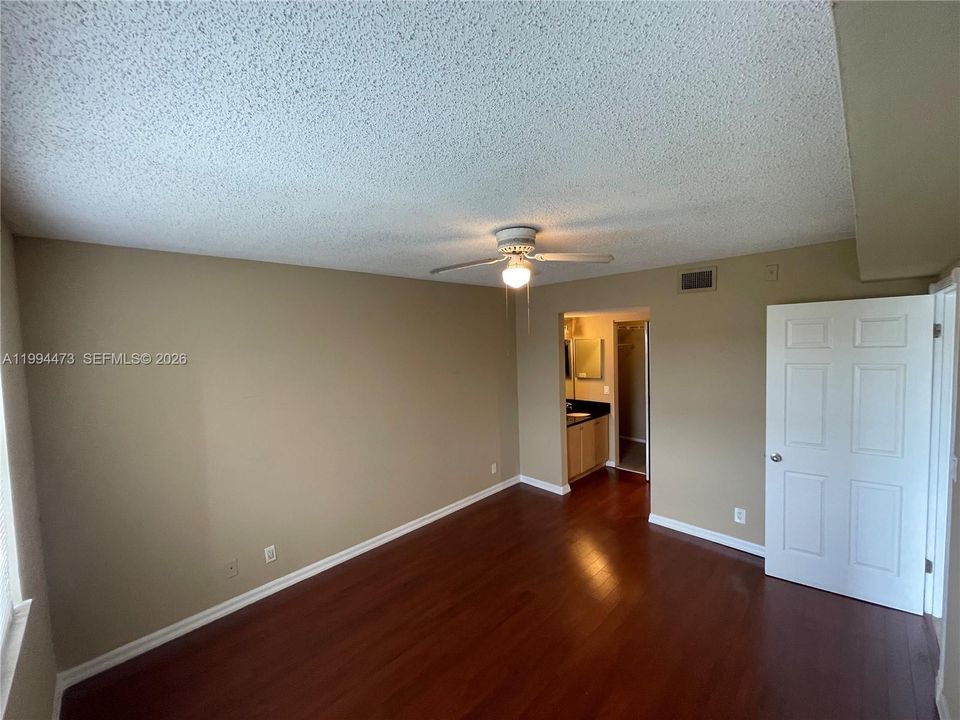 En Renta: $2,250 (2 camas, 2 baños, 1020 Pies cuadrados)