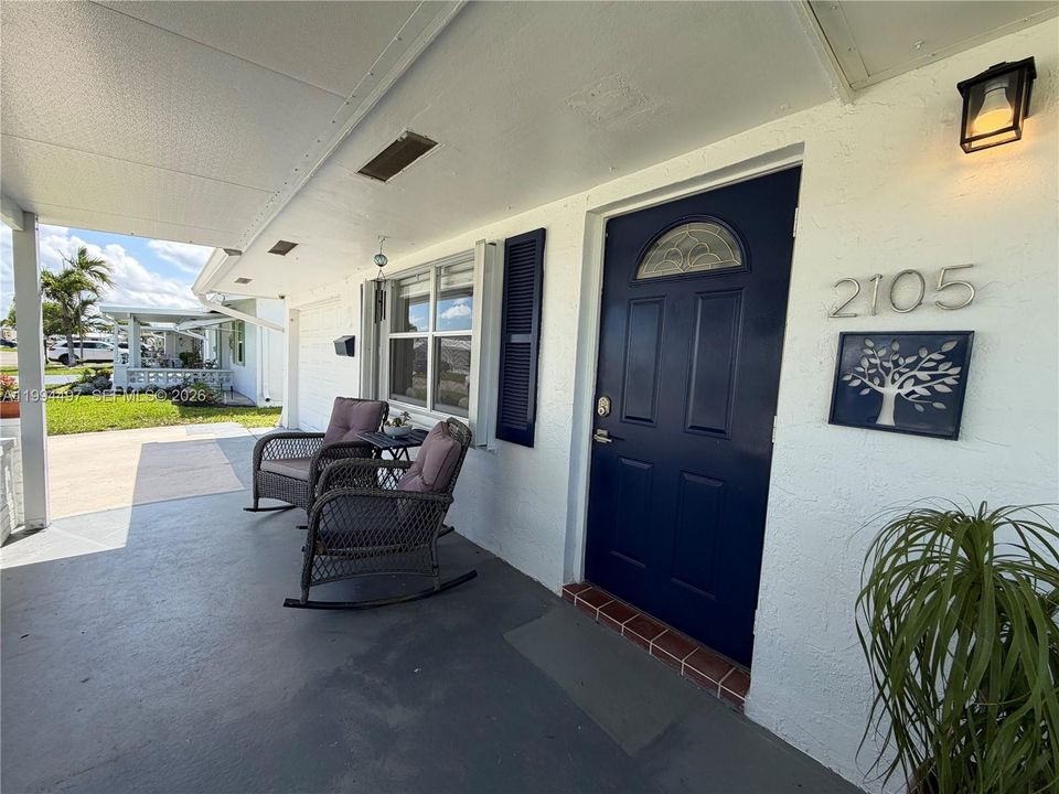 For Sale: $334,999 (2 beds, 2 baths, 1224 Square Feet)