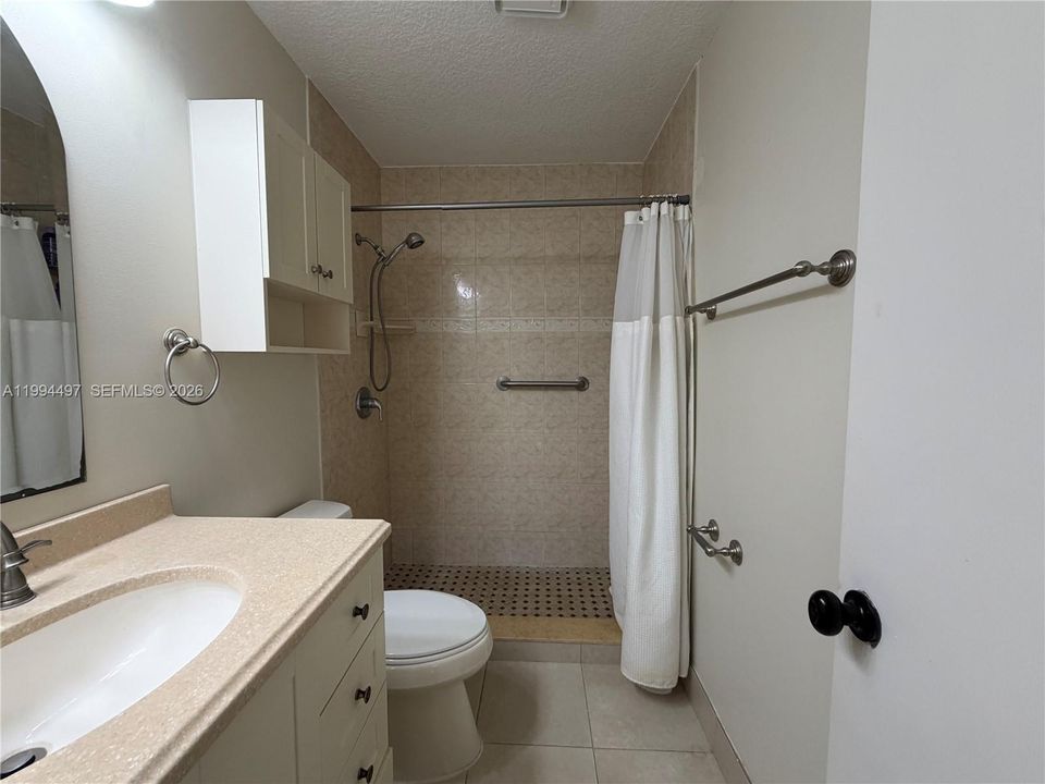 For Sale: $334,999 (2 beds, 2 baths, 1224 Square Feet)