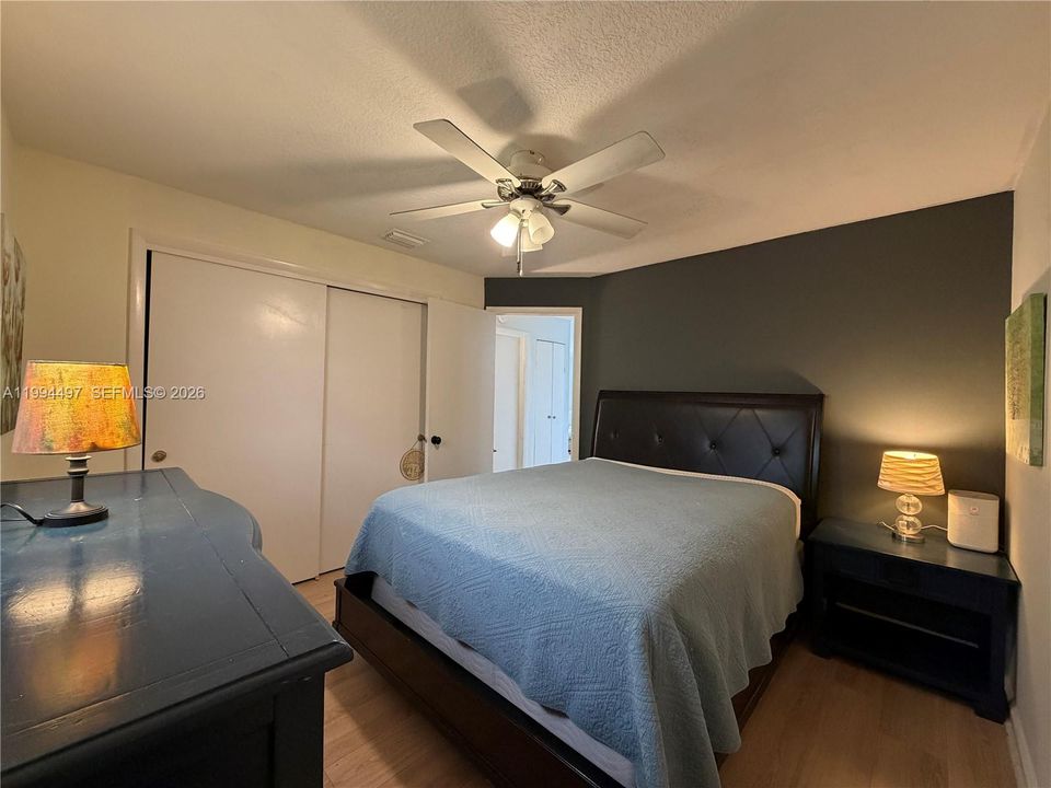 For Sale: $334,999 (2 beds, 2 baths, 1224 Square Feet)