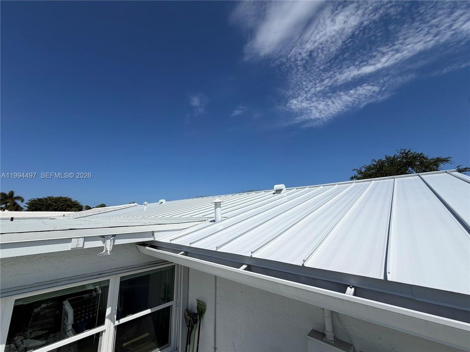 For Sale: $334,999 (2 beds, 2 baths, 1224 Square Feet)