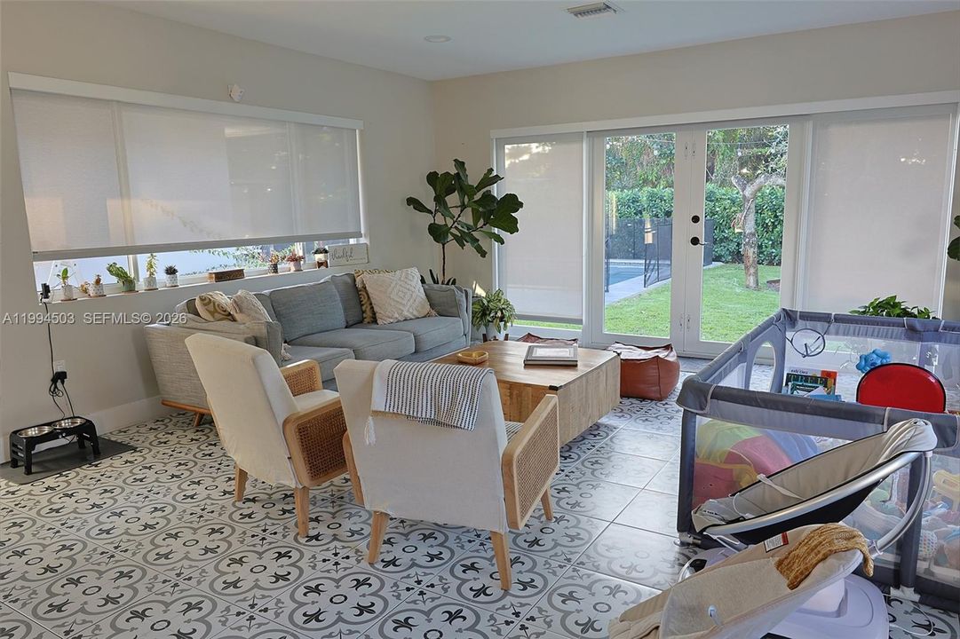 For Sale: $1,500,000 (3 beds, 2 baths, 1833 Square Feet)