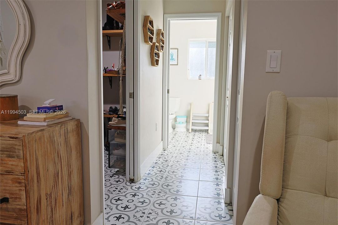 For Sale: $1,500,000 (3 beds, 2 baths, 1833 Square Feet)