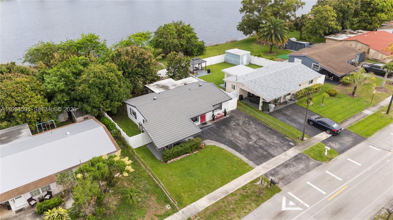 Activo con contrato: $379,000 (3 camas, 2 baños, 1287 Pies cuadrados)