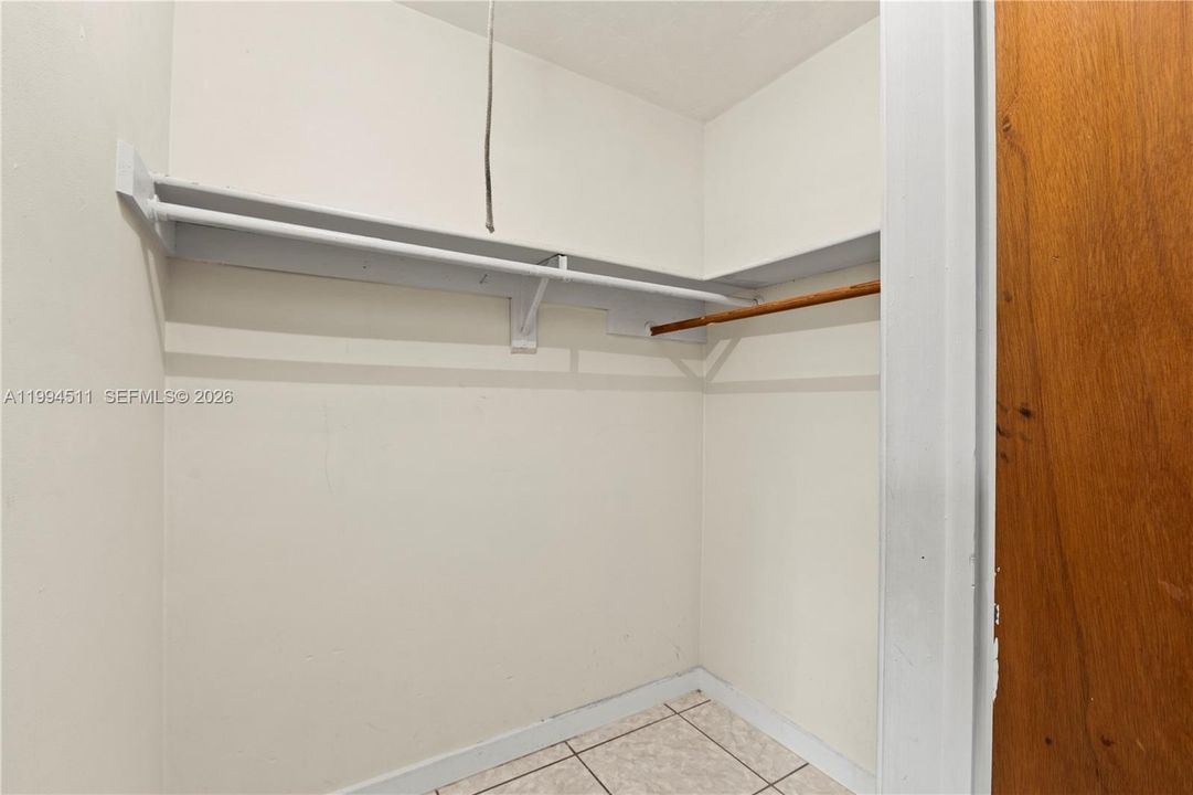 В аренду: $2,300 (2 спален, 2 ванн, 1759 Квадратных фут)