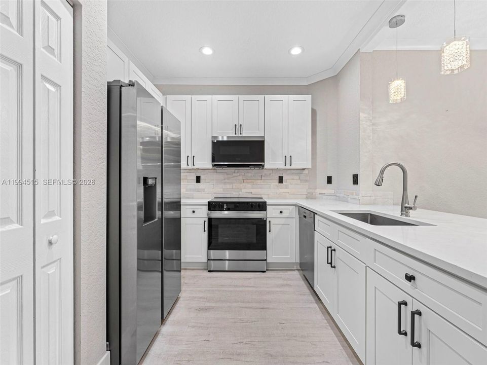 В аренду: $3,400 (3 спален, 2 ванн, 1222 Квадратных фут)