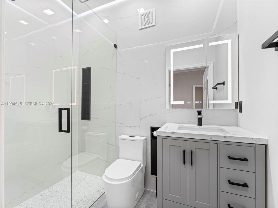 В аренду: $3,400 (3 спален, 2 ванн, 1222 Квадратных фут)
