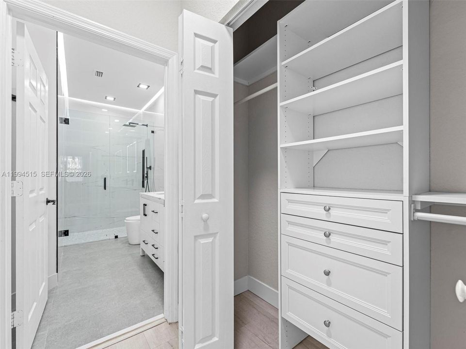 В аренду: $3,400 (3 спален, 2 ванн, 1222 Квадратных фут)