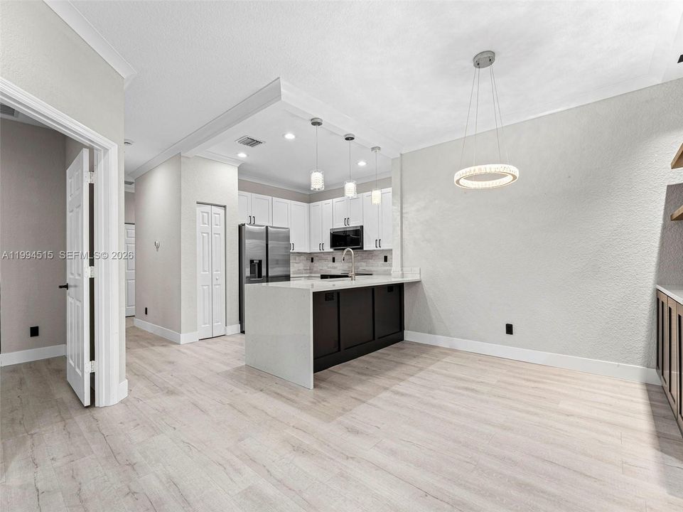 В аренду: $3,400 (3 спален, 2 ванн, 1222 Квадратных фут)