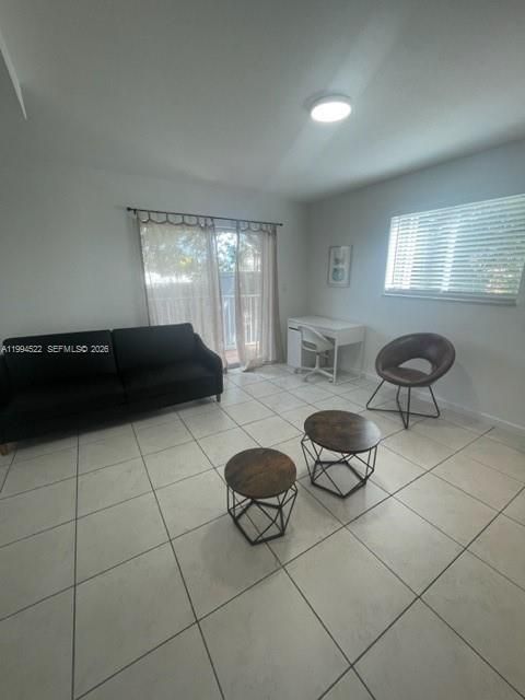 For Rent: $2,300 (2 beds, 2 baths, 800 Square Feet)