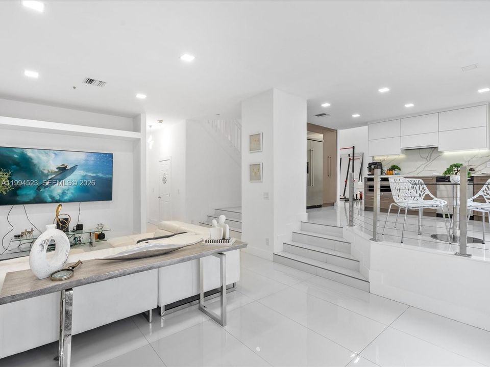 For Sale: $1,300,000 (4 beds, 3 baths, 2513 Square Feet)