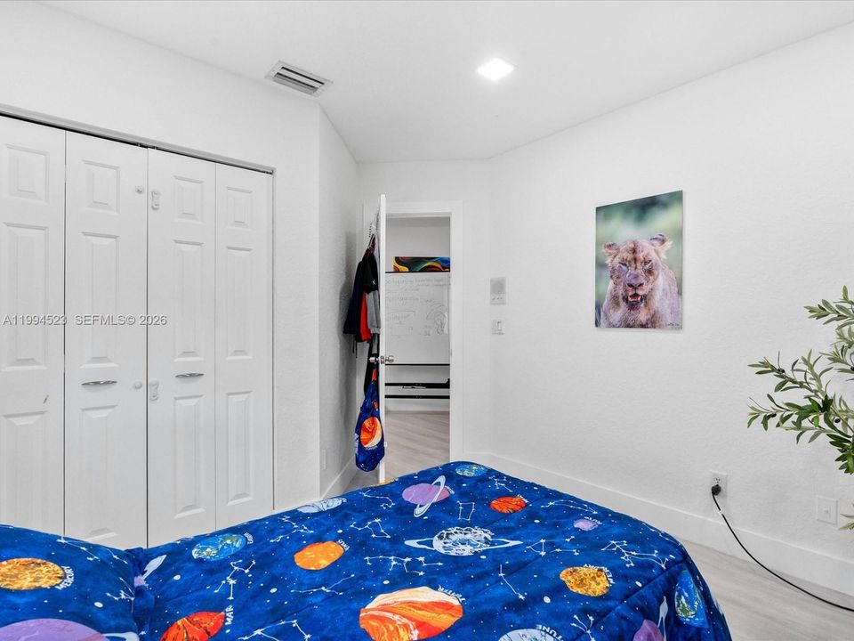 For Sale: $1,300,000 (4 beds, 3 baths, 2513 Square Feet)