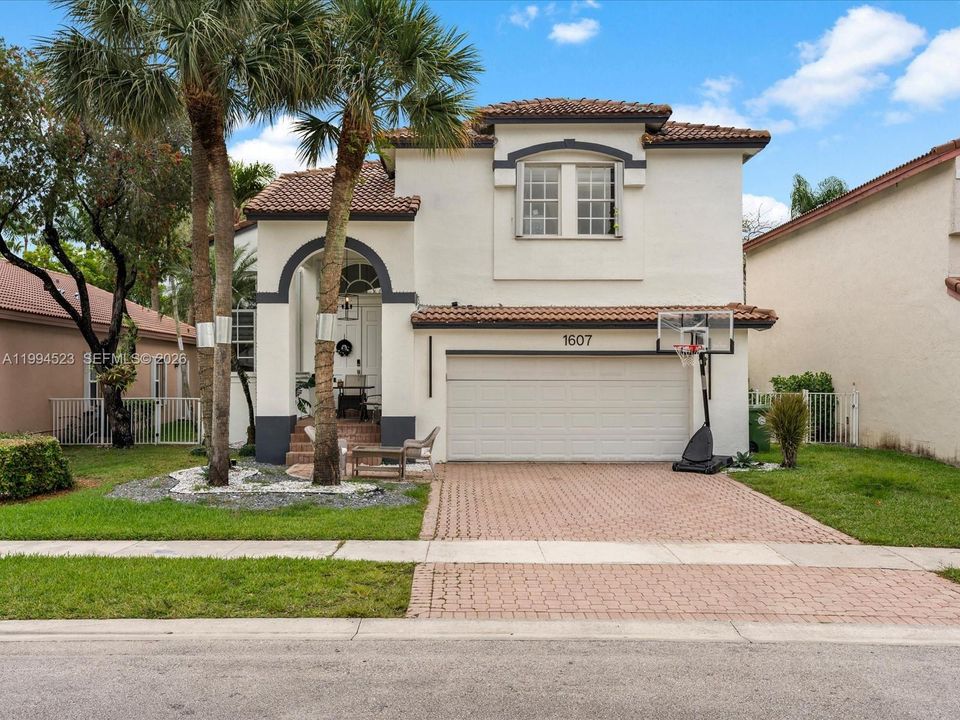 For Sale: $1,300,000 (4 beds, 3 baths, 2513 Square Feet)