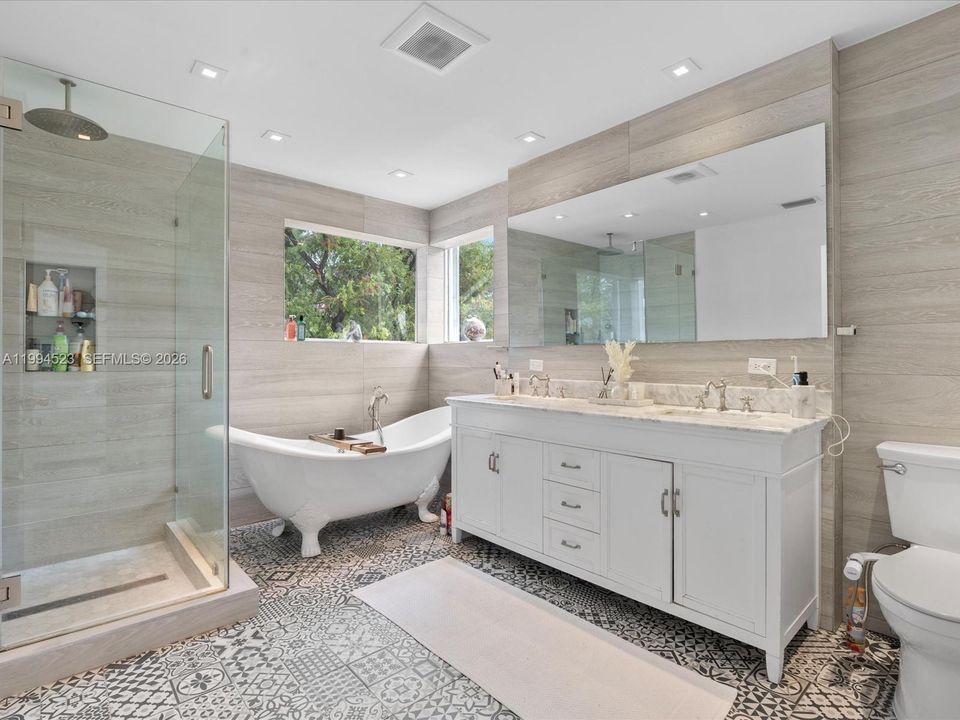 For Sale: $1,300,000 (4 beds, 3 baths, 2513 Square Feet)