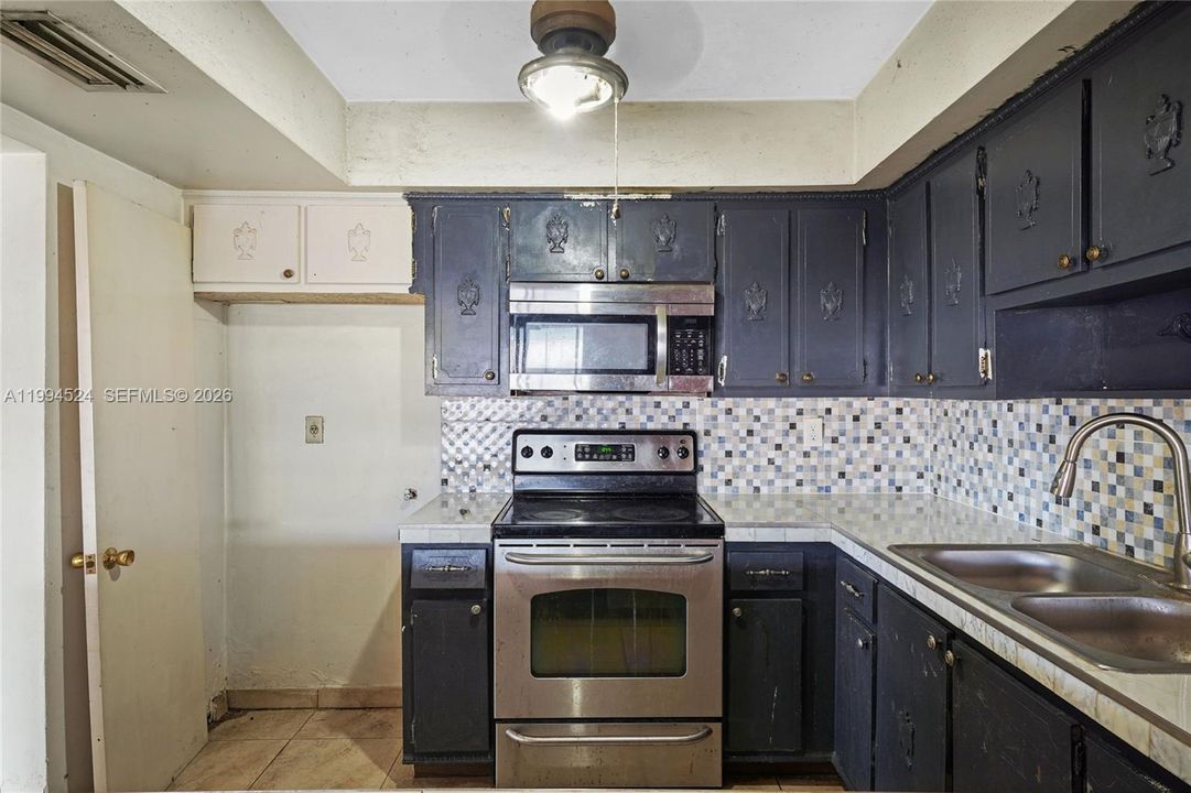 En Venta: $355,000 (2 camas, 2 baños, 1452 Pies cuadrados)