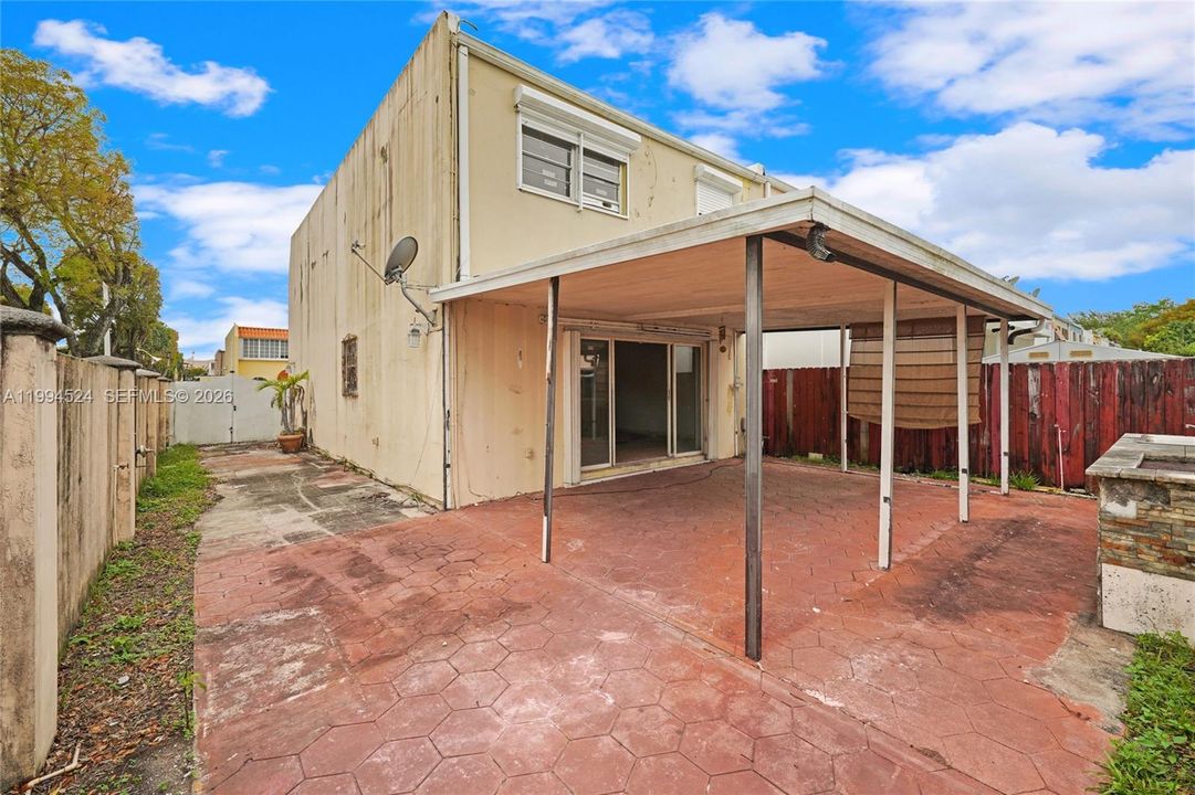 En Venta: $355,000 (2 camas, 2 baños, 1452 Pies cuadrados)