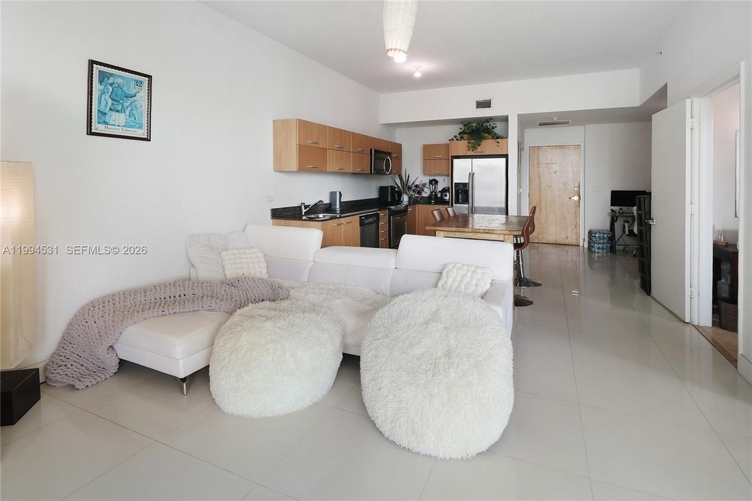 En Venta: $390,000 (1 camas, 1 baños, 740 Pies cuadrados)