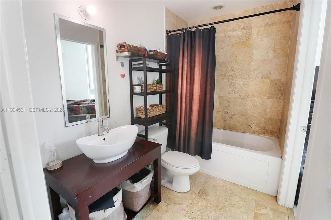 En Venta: $390,000 (1 camas, 1 baños, 740 Pies cuadrados)
