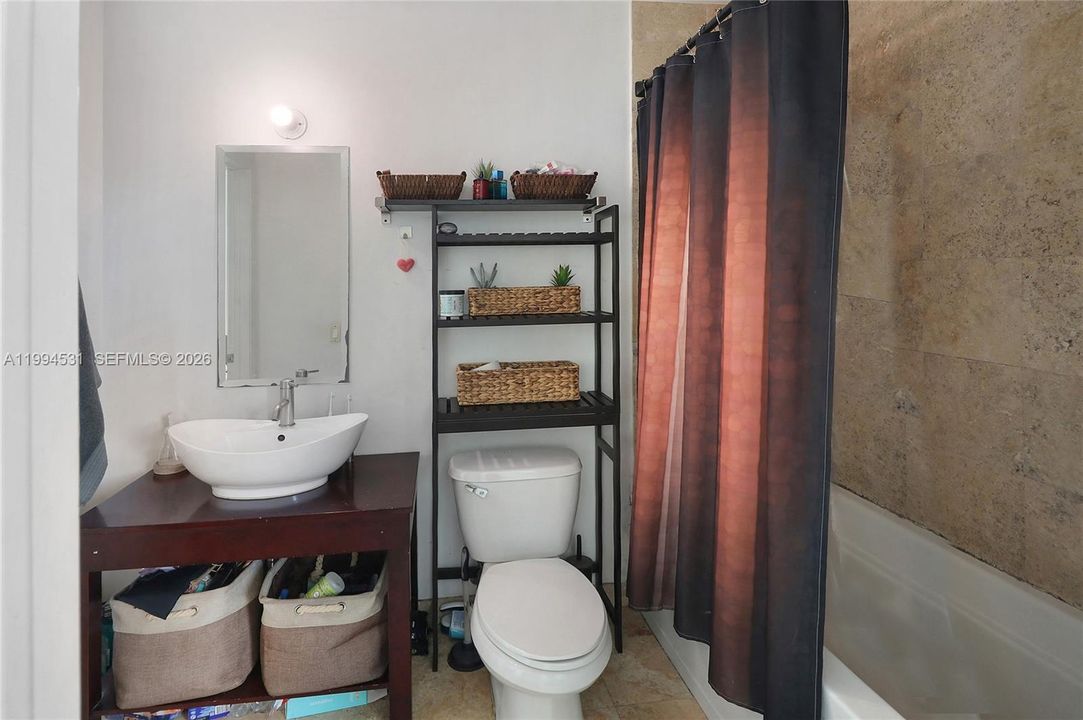 En Venta: $390,000 (1 camas, 1 baños, 740 Pies cuadrados)