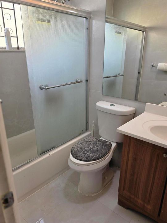 35981
