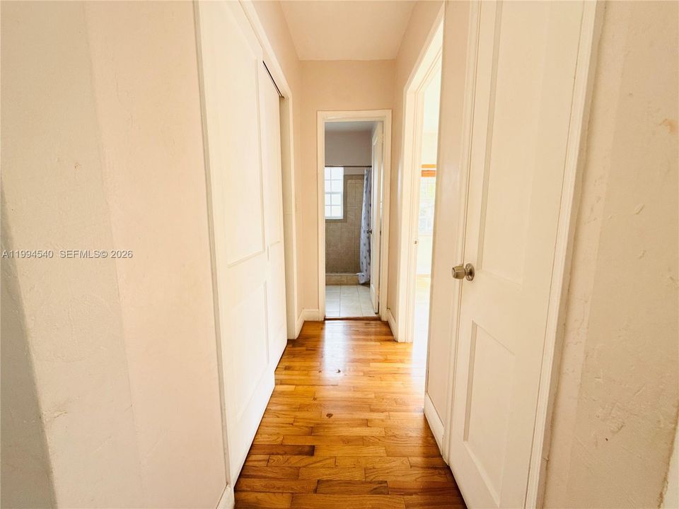 For Sale: $210,000 (1 beds, 1 baths, 460 Square Feet)