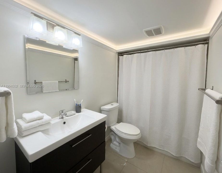 full bath tub/shower combination