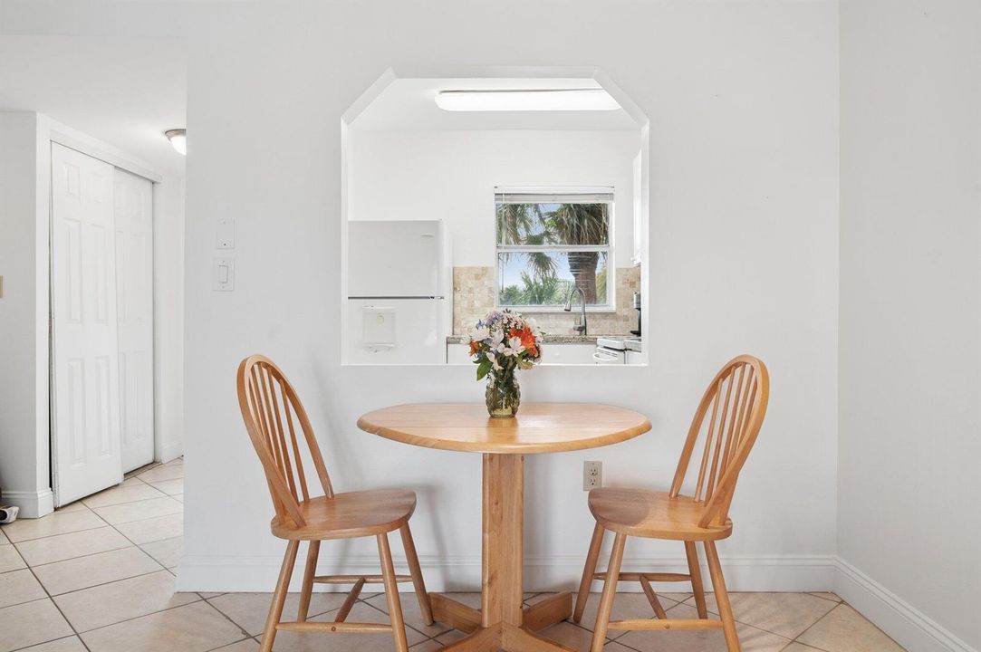 Dining & Kitchen
