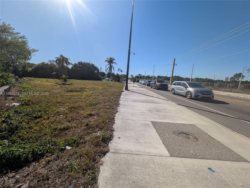 En Venta: $600,000 (0.23 acres)