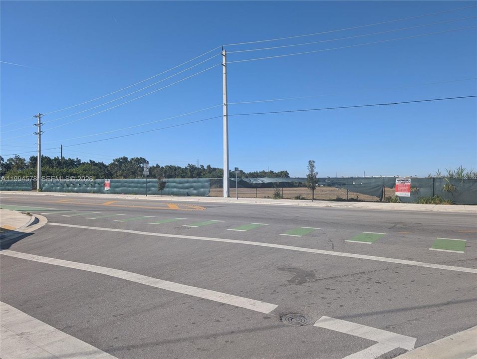 En Venta: $600,000 (0.23 acres)