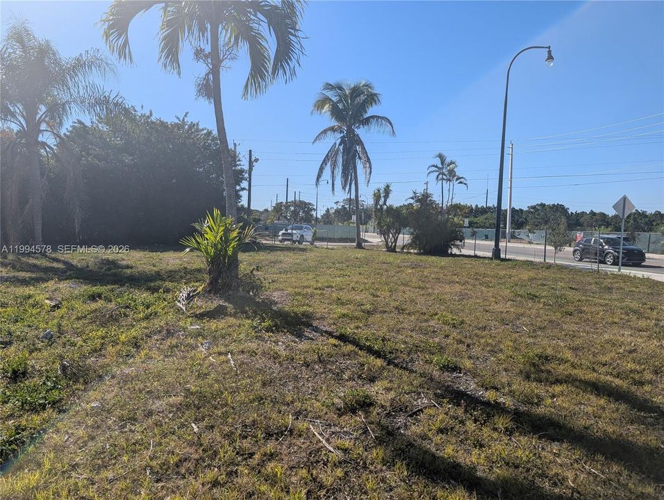 En Venta: $600,000 (0.23 acres)