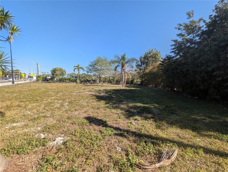 En Venta: $600,000 (0.23 acres)