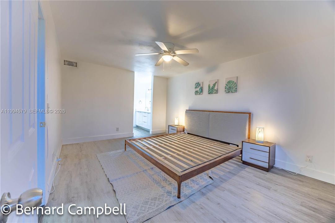 Activo con contrato: $190,000 (2 camas, 2 baños, 1370 Pies cuadrados)