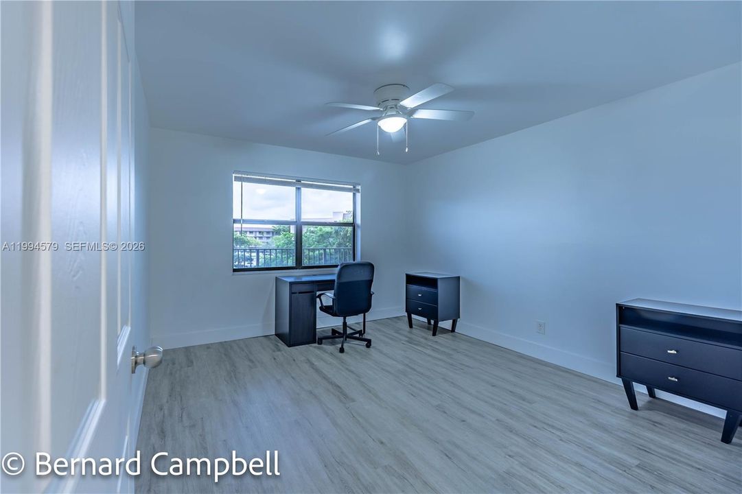 Activo con contrato: $190,000 (2 camas, 2 baños, 1370 Pies cuadrados)